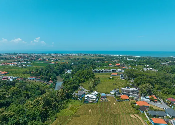 Asri - Incredible Tropical 3br Close To Nyanyi Beach! Villa Tanah Lot