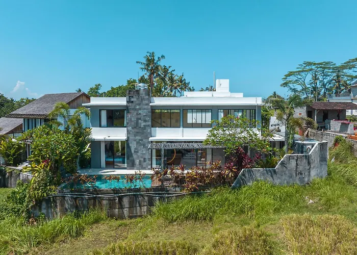 Asri - Incredible Tropical 3br Close To Nyanyi Beach! Tanah Lot