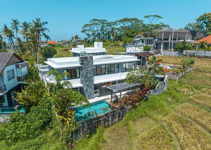 Asri - Incredible Tropical 3br Close To Nyanyi Beach! * Tanah Lot