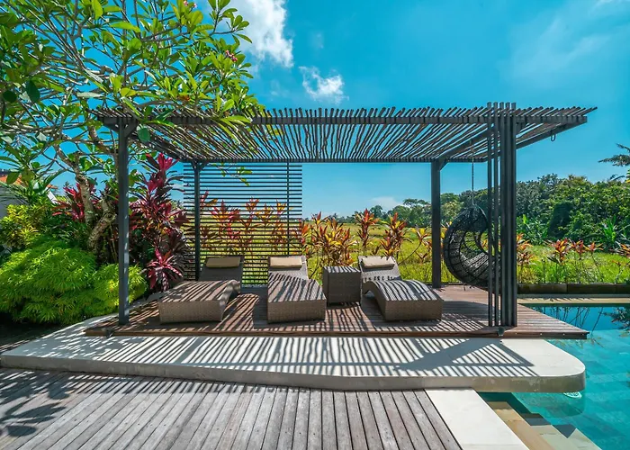 Asri - Incredible Tropical 3br Close To Nyanyi Beach! Villa *