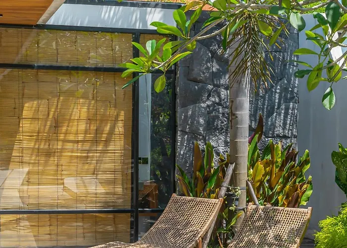 Asri - Incredible Tropical 3br Close To Nyanyi Beach! Villa *